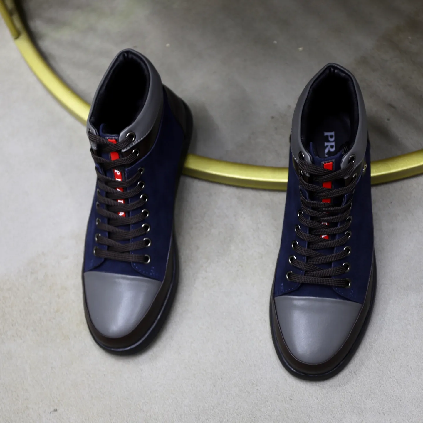 Ex-factory price: 480💰🙅‍♂️🙅‍♂️🙅‍♂️ Brand: PRADA Standard code: 38-44 (45 customized) Grade: Same as the official website Material: Original high-end leather splicing surface Comfortable and breathable sheepskin lining Lightweight, soft and wear-resistant outsole Style category: Men's fashion casual shoes Sports shoes Distinguished luxury brand elements Top luxury Color: actual picture color